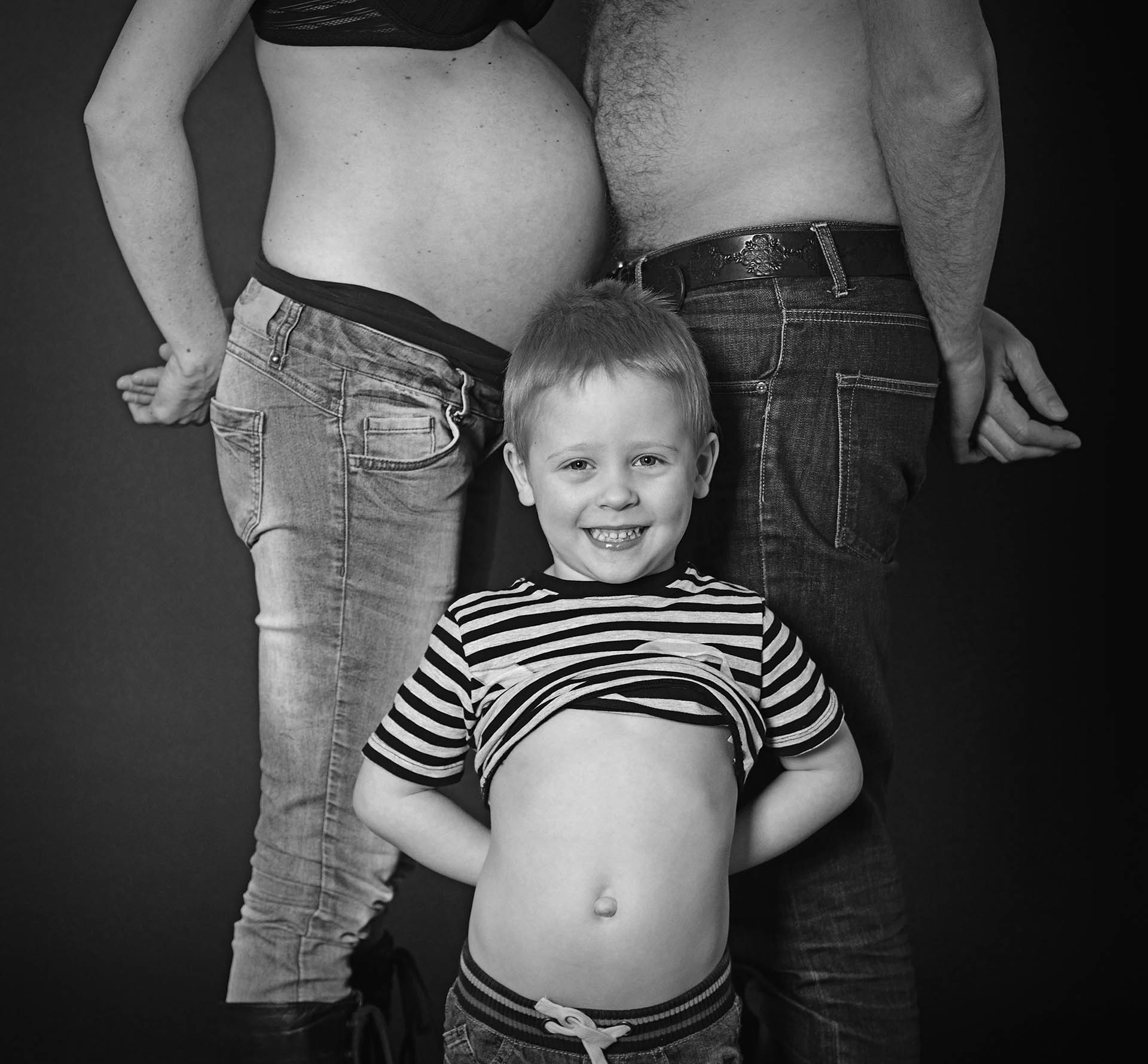 fotograf-anette-norn-gravidfotografering-med-syskon